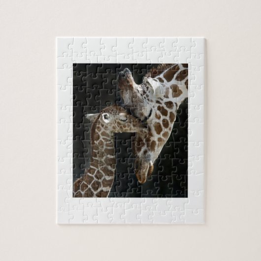 Mam en Baby Giraffe Cuddle Legpuzzel (Verticaal)