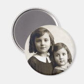 Mam en tante Janis als jonge meisjes magneet (Voorkant / Achterkant)