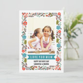 Mam, Happy Mothers Day blauwgroen en rode bloemfot Kaart (Staand voorkant)