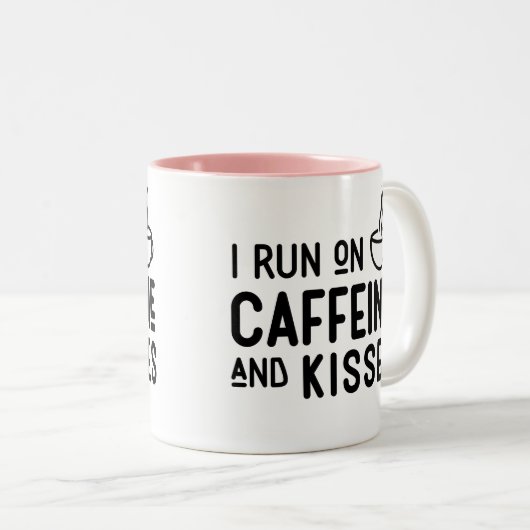 Mam "Ik loop op Caffeine & Kisses" Mok van Cute Ma (Voorkant rechts)