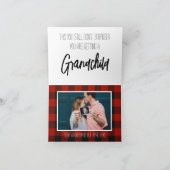 Mam krijgt een kerstzwangerschap met een kleinkind aankondiging (Binnen)