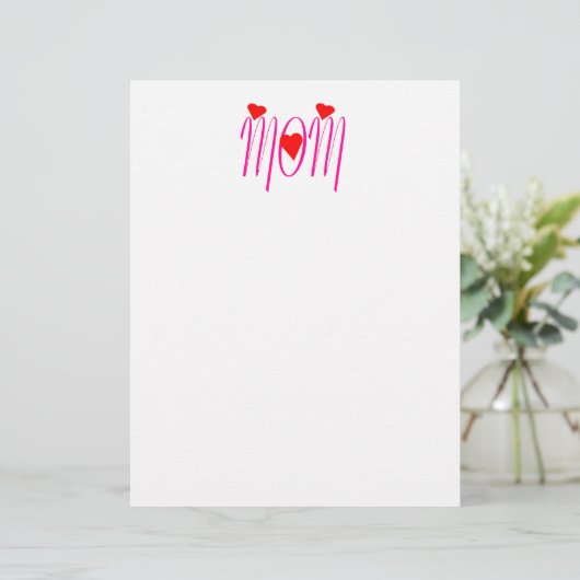 Mam met papier voor rode harten (Staand voorkant)