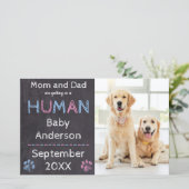 Mam Papa zorgt voor een menselijke hond. (Staand voorkant)