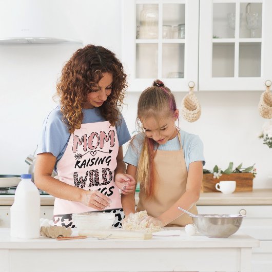 Mam Raising Wilde Dingen citeert Funny Leopard Pri Schort