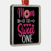Mam van de Sweet One Sprinkst Donut Metalen Ornament (Rechts)