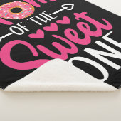 Mam van de Sweet One Sprinkst Donut Sherpa Deken (3/4)