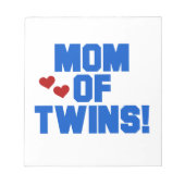 Mam van Twins Blue Text Gifts Notitieblok (Voorkant)