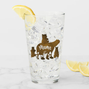 Mama Beer met 3 Baby Beer welpen volgen Mama Glas