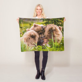 Mama beer verzorgt haar twee cubs, Lake Clark Nati Fleece Deken