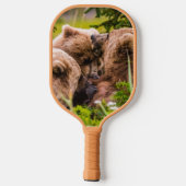 Mama beer verzorgt haar twee cubs, Lake Clark NP Pickleball Paddle (Achterkant)