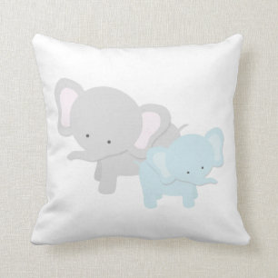 Mama Elephant en Baby Sierkussen {Lt Blauw terug