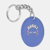 Mama est 2024 sleutelhanger (Voorkant Links)