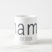 Mama Est 2025 Custom Mug Koffiemok (Center)