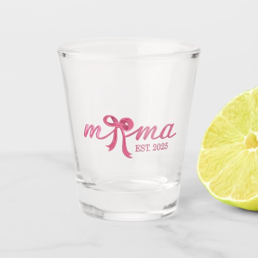 Mama Est 2025 Hot Pink Bow Coquette Moederdag Shot Glas (Voorkant)