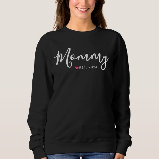 Mama Est. | Custom Trui (Voorkant)