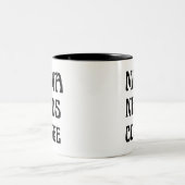 Mama heeft een koffie nodig tweekleurige koffiemok (Center)