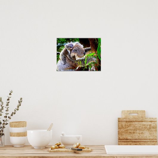 Mama Koala and Baby Joey in a Tree Poster (Keuken)