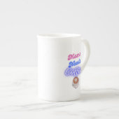Mama Needs Coffee Porselein Kop (Voorkant rechts)