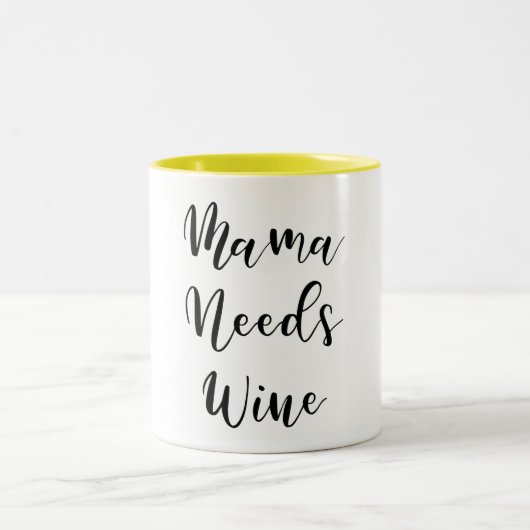 Mama Needs Wine Tweekleurige Koffiemok (Center)