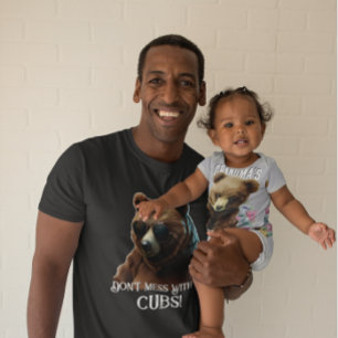 Mama of papa Beer "Niet knoeien met mijn welpen" T-shirt