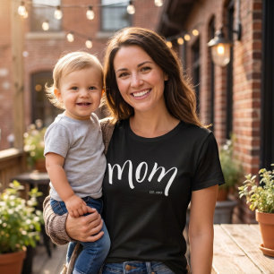 Mama Opgericht Script Minimalistisch Jaar Nieuwe M T-shirt