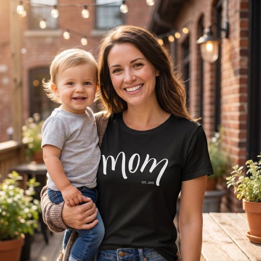Mama Opgericht Script Minimalistisch Jaar Nieuwe M T-shirt