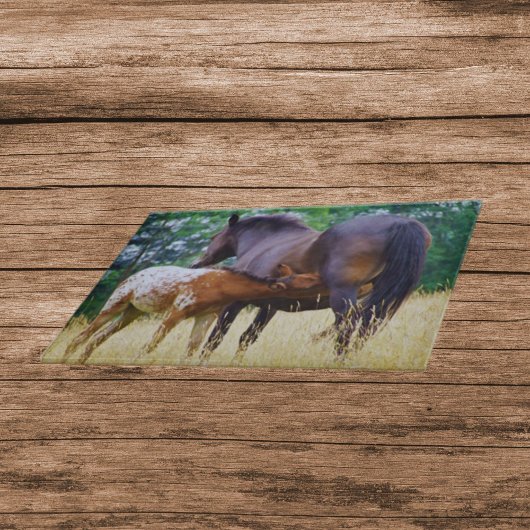 Mama Paard Voert Baby Glas Snijplank