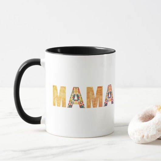 Mama Patchwork Typografie Ontwerp Mok (Met donut)