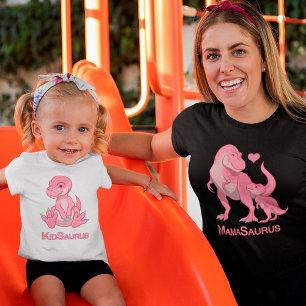 Mama Saurus Pink T-Rex en Roze Baby Girl Dinosaurs T-shirt