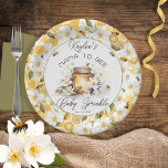 Mama to Bee Flowers and Bees Honey Baby Sprinkle Papieren Bordje<br><div class="desc">Maak kennis met ons prachtige Baby Sprinkle collectie, geïnspireerd door de zoetheid van honing en de schoonheid van bloeiende bloemen. Deze betoverende seksneutrale sjabloon laat een charmante combinatie van elementen zien, waaronder een zoete honingpot en delicate witte bloesems. In het hart van het ontwerp vind je de mooie woorden "Mama...</div>