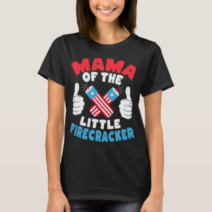 Mama van de kleine Firecracker mam op 4 juli T-shirt