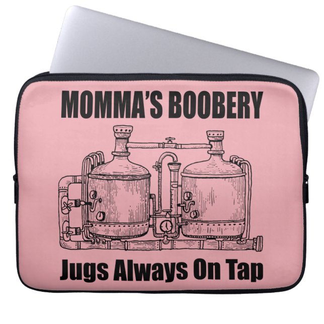 Mama's Boobery Jugs Altijd Op Tap Laptop Sleeve (Voorkant)