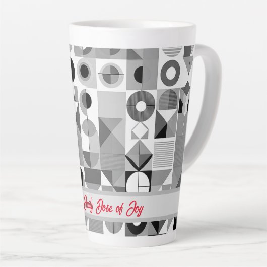 Mama's dagelijkse dosis van Joy Geometric Patroon  Latte Mok (Rechterhoek)