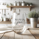 Mama's Juice Funny Quote | Beste mama Gift Wijnglas Zonder Voet<br><div class="desc">Mama's Juice: Omdat koffie het soms gewoon niet snijdt" - Dit grappige citaat is een speelse noot voor alle hardwerkende en uitgeputte zoogdieren die soms een beetje extra oppepper nodig hebben om de dag door te komen. Het zou een geweldig cadeau zijn voor elke moeder die van koffie of andere...</div>