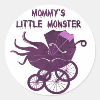 Mama's kleine monster. ronde sticker