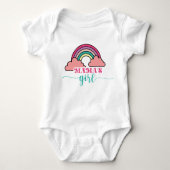 Mama's Meisje Schattige Baby Meisje Regenboog typo Romper (Voorkant)