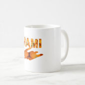 MAMI Oranje Typografie Kunst Koffiemok (Voorkant rechts)