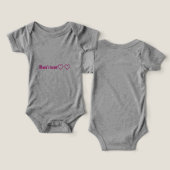 Mami's Heart Baby Romper  "Mami's Heart" Adorable  (Ontwerp Voorkant & Achterkant)