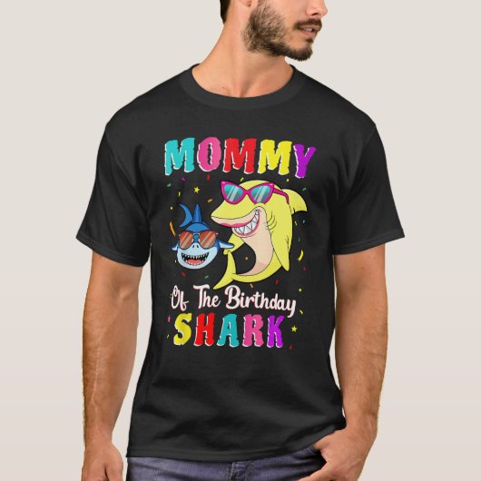 Mammie van de familie van de haaiensterfte die met t-shirt (Voorkant)