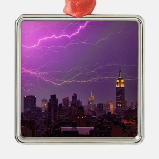 Mammoth Lightning Strike Over Midtown NYC Skyline Metalen Ornament (Voorkant)
