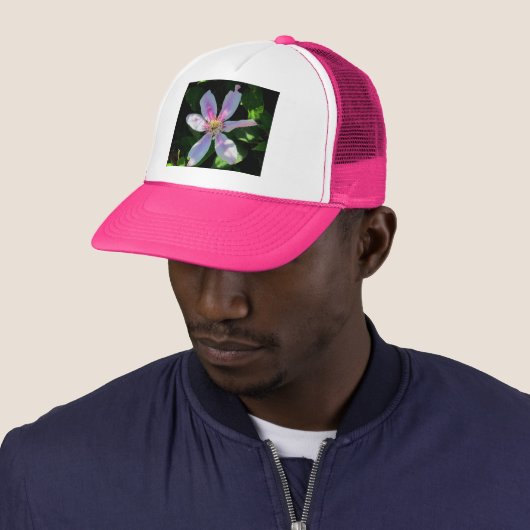 Mam's Bloertuin Trucker Pet (In situ)