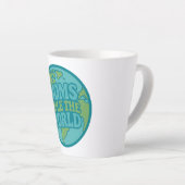 Mamsen Besturen de Wereld Groovy Globe Latte Mok (Rechterhoek)
