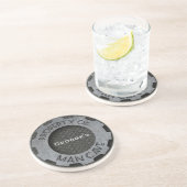 Man bezittingen van de grot van zandsteen onderzetter (Zijkant)