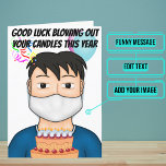 Man blaast kaarsen uit met Masker Funny Birthday Kaart<br><div class="desc">De recente pandemie heeft ons in een positie gebracht waarin het niet altijd gemakkelijk is om te reizen en iemand te zien voor hun verjaardag. Maar we hebben alleen de kaart voor de situatie. Buiten is een grappig en kleurrijk ontwerp van een persoon die kaarsen probeert uit te blazen met...</div>