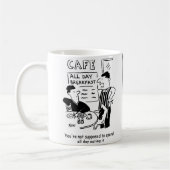 Man brengt de hele dag een doorbraak uit koffiemok (Links)