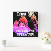 MAN CAVE Crane Operator  Foto Vierkante Klok (Huis)