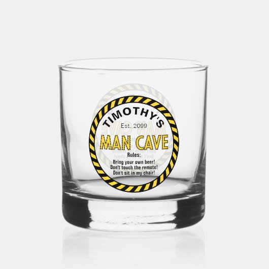 Man Cave Sign Attentie Tape Rocks Whisky Glas (Achterkant)