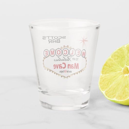 Man Cave - Vegas Style - Red Shot Glas (Achterkant)