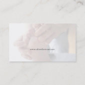 man controleert huid op podiatrisch visitekaartje (Achterkant)