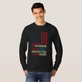 Man Daddy Protector Hero Amerikaanse vlag Vlieg T-shirt (Voorkant volledig)
